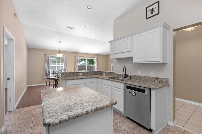 Building Photo - 5920 Ashton Woods Cir