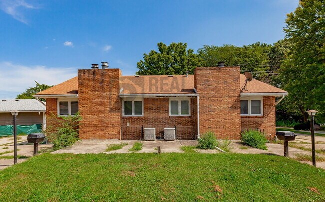 Building Photo - 1022 Williams St