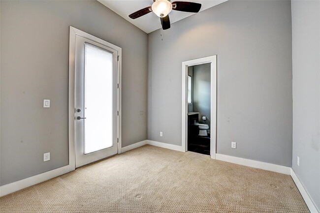 Building Photo - 3223 Garrow St