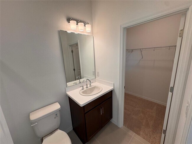 Building Photo - 14727 Field Daisy Dr