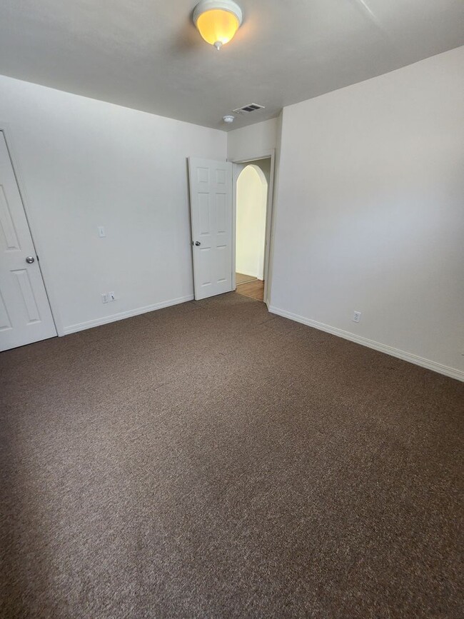 Building Photo - Cozy Cottage in Arroyo Grande