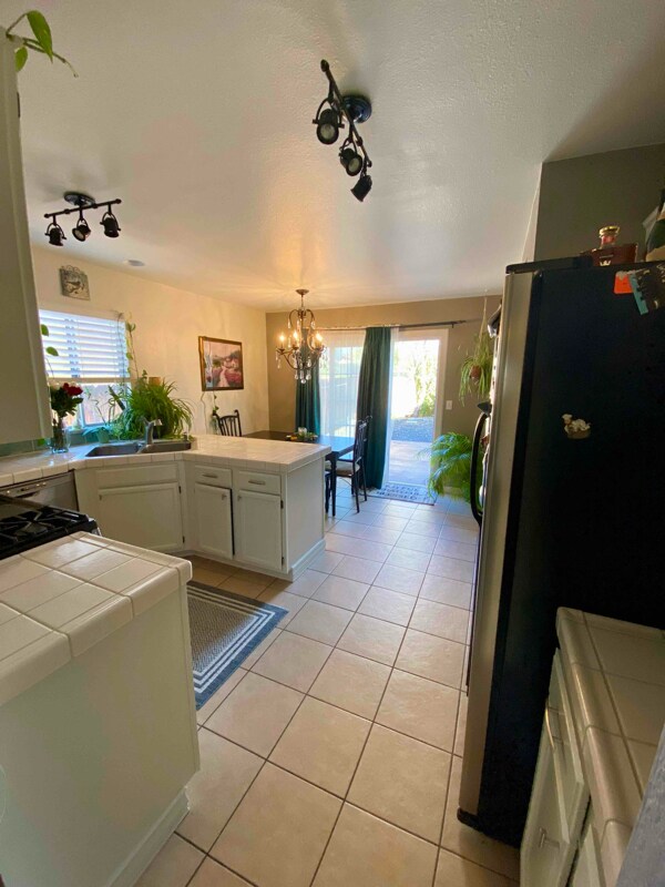 Building Photo - 2006 Haywood Dr