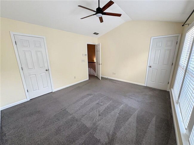 Building Photo - 1384 Thornborough Dr