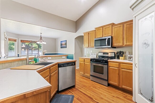 Building Photo - 2480 W San Remo Ct