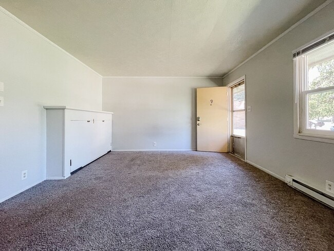Building Photo - Studio Apartment Close to BSU