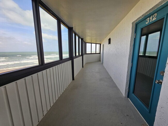 Building Photo - NEW RENOVATED SUNTIDE A BEACH CONDO