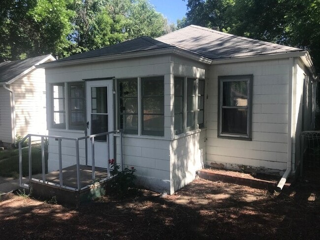 Building Photo - Charming 2 Bedroom Home in Old Town Longmont!