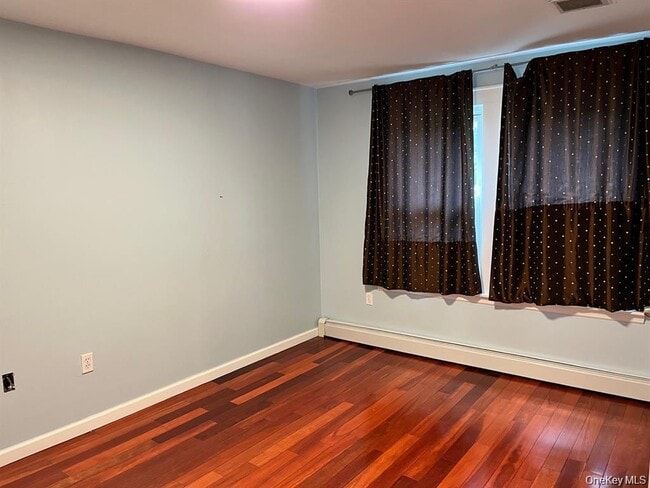 Building Photo - 21 Nassau Rd