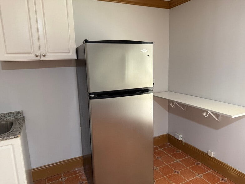 Building Photo - 5600 Sugar Crossing Dr