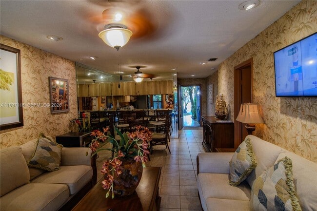 Building Photo - 8044 NW 41 Ct