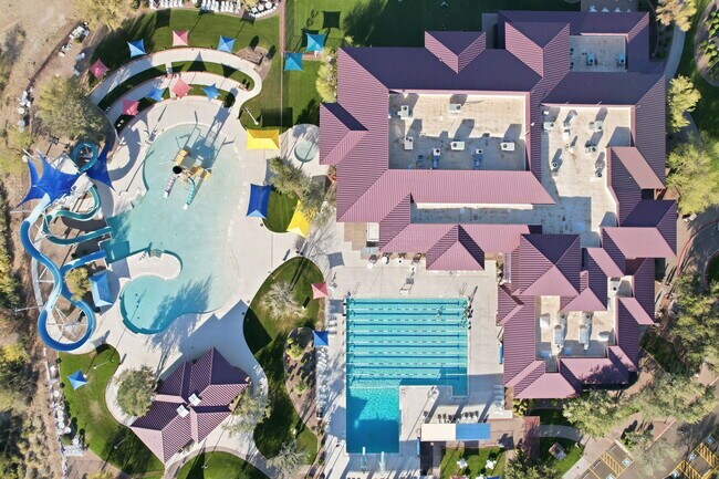 Building Photo - 1711 W Twain Ct