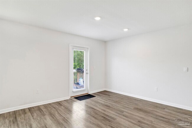 Building Photo - 7024 Tepin Ct
