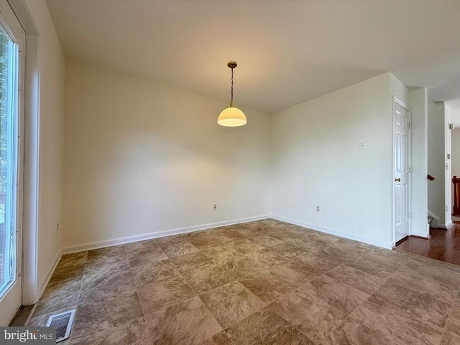 Building Photo - 111 Ben Neuis Pl
