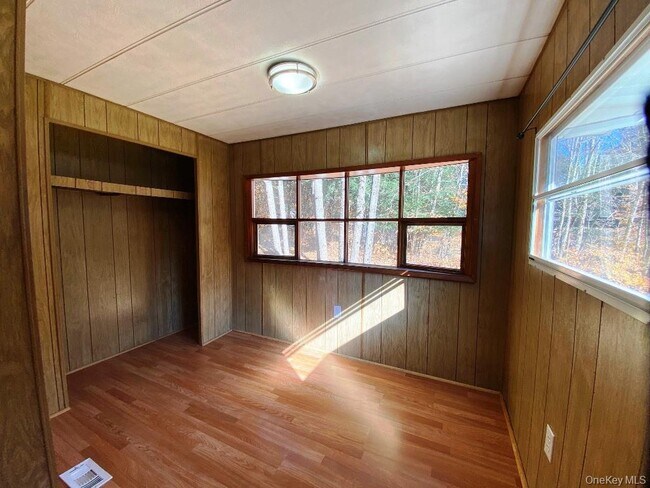 Building Photo - 141 Gale Rd