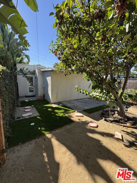 Building Photo - 446 N California St