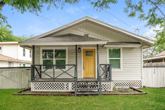 Primary Photo - 931 W Hutchins Pl