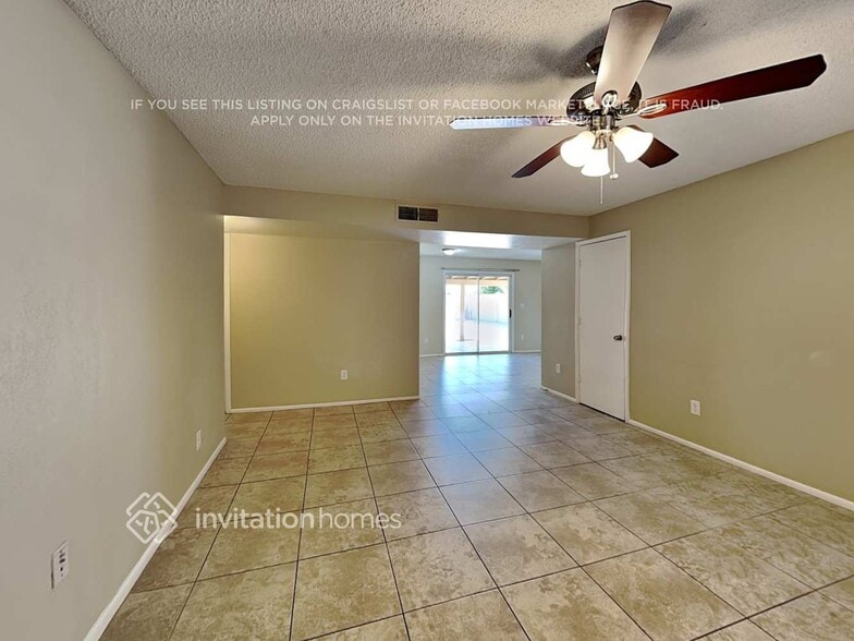 Building Photo - 7140 W North Ln