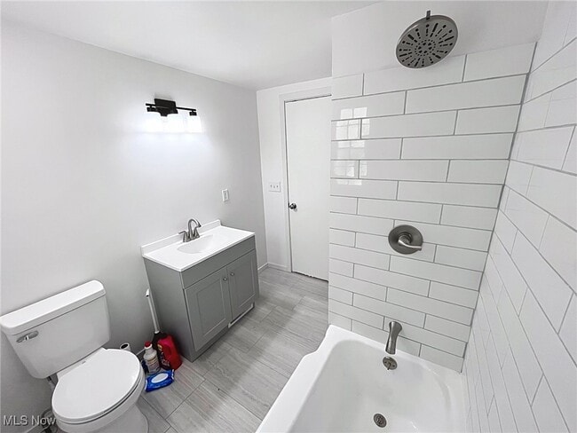 Building Photo - 18411 Chagrin Blvd