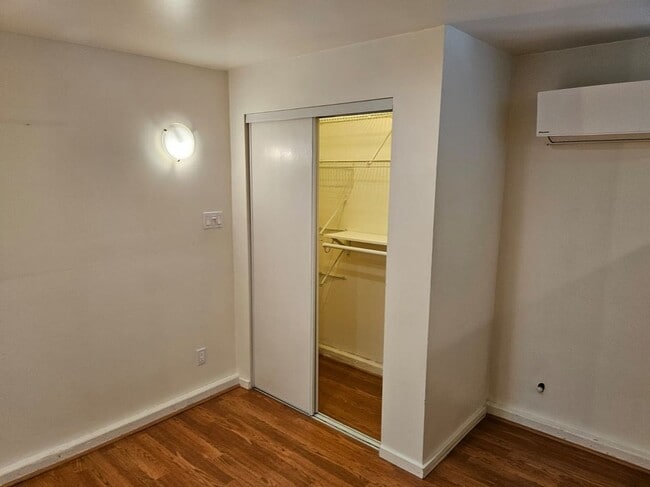 Building Photo - 20624 Kittridge St