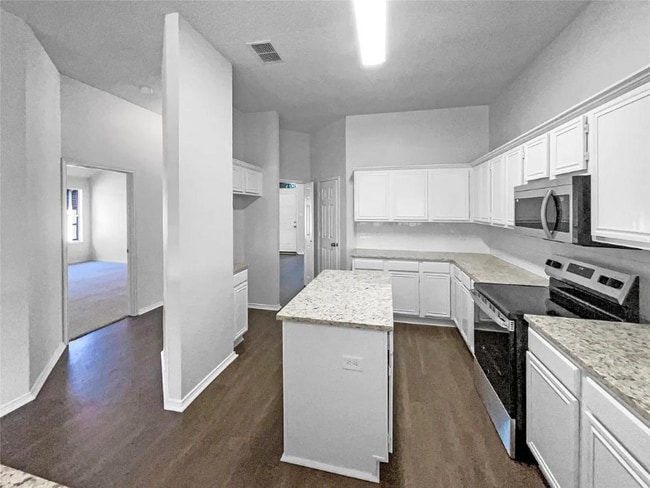 Building Photo - 2701 Crooked Creek
