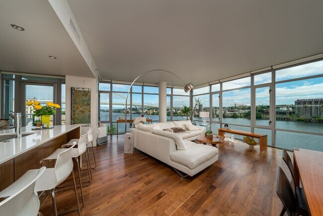 Building Photo - FULLY FURNISHED Waterfront Pearl Condo w/most utilities/2 parking spaces/most utilities