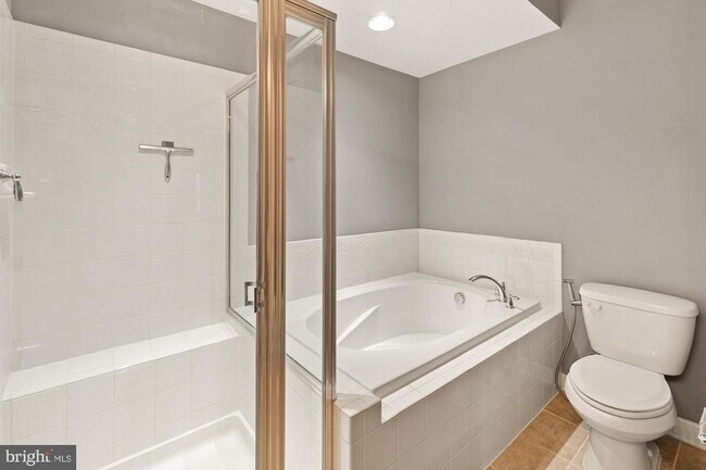 Building Photo - 3565 Holborn Pl