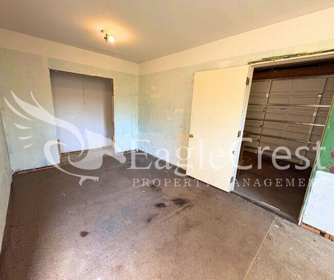 Building Photo - Charming Historic 4-Bedroom Home with Fenced Yard & Chicken Coop