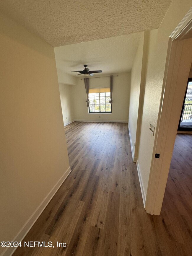 Building Photo - 1478 Riverplace Blvd