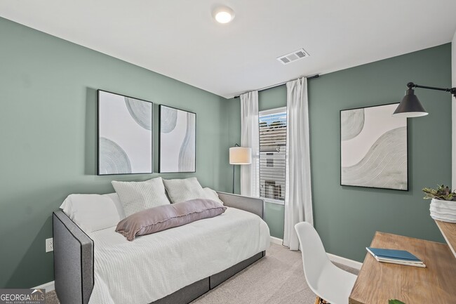 Building Photo - 3 Silverbell Ln NW