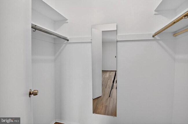 Building Photo - 1800 Old Meadow Rd