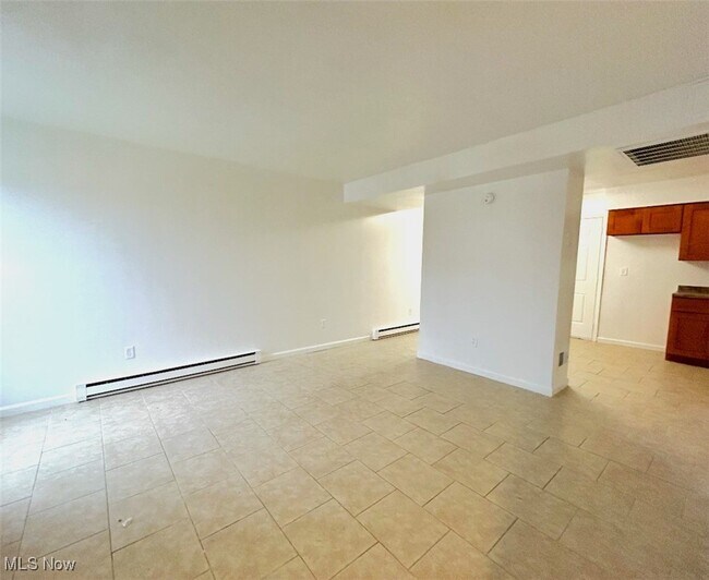 Building Photo - 201 Burton Dr