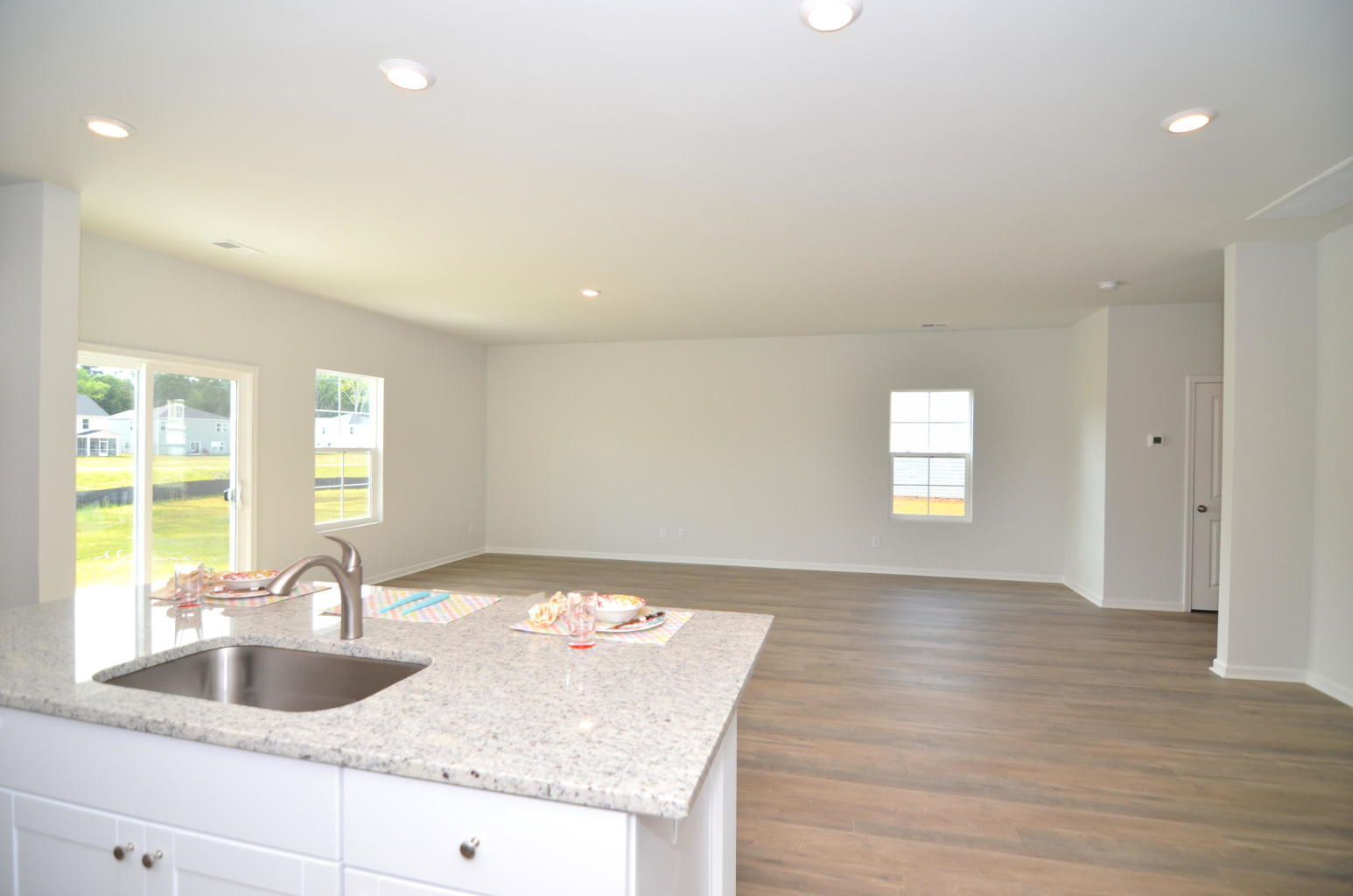 Building Photo - 333 Matuskovic Dr
