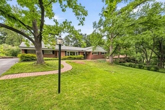 Building Photo - 23 Beaver Dr
