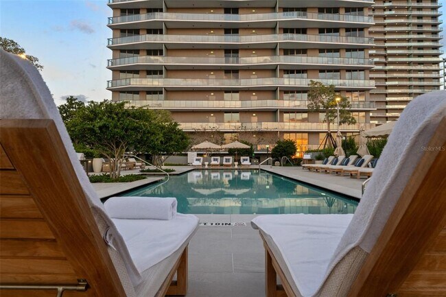 Building Photo - 3015 S Ysabella Ave