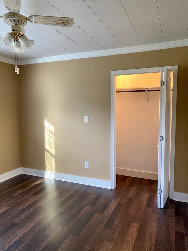 Building Photo - Amazing property! Dreamy wraparound porch! Immaculate & Completely Updated! 3 Bedrooms/2 Baths!