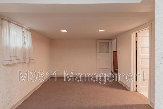 Building Photo - 446 E St