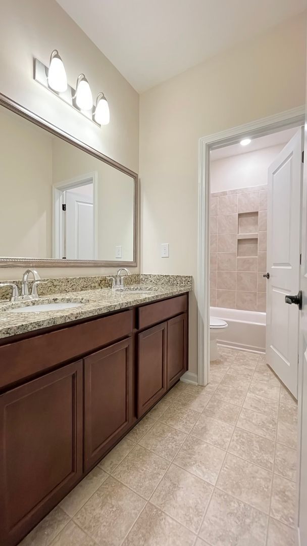 Building Photo - Beautiful home featuring 4 Bedrooms, 3 Full Baths, Flex Space/Office located in the highly sought...