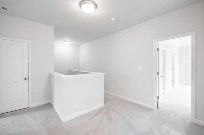 Building Photo - Beautiful 3 Bedroom Home on Corner Lot in ...