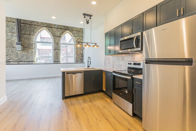 Primary Photo - 141 Krams Ave