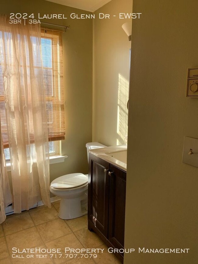 Building Photo - 3 bedroom in Deer Path Woods