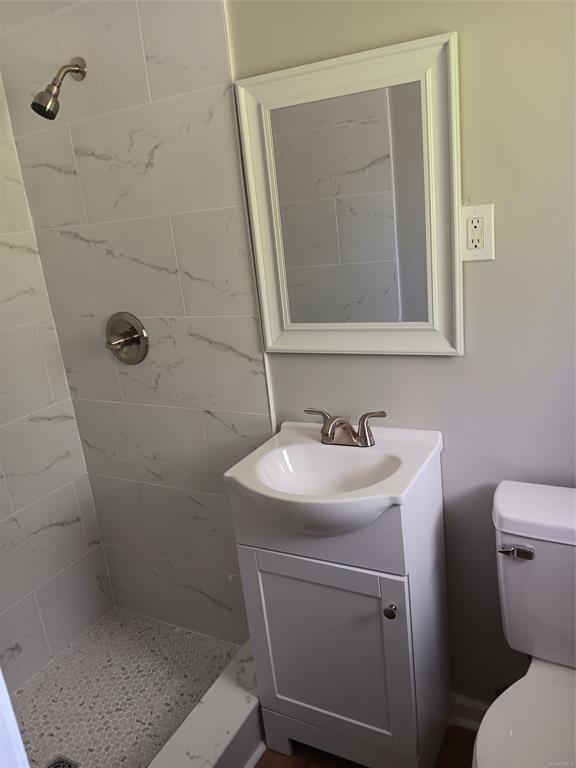 Building Photo - 2868 Colonial Dr