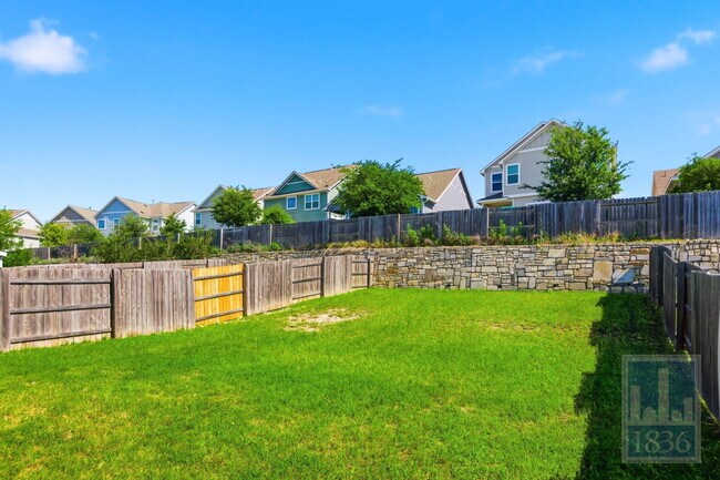 Building Photo - 108 Wind Flower Ln