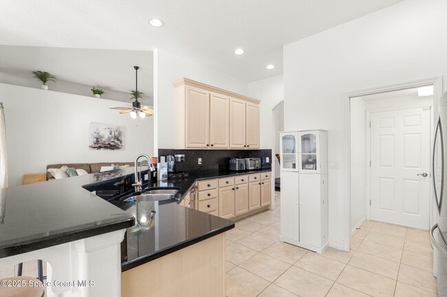 Building Photo - 379 Pentland Dr