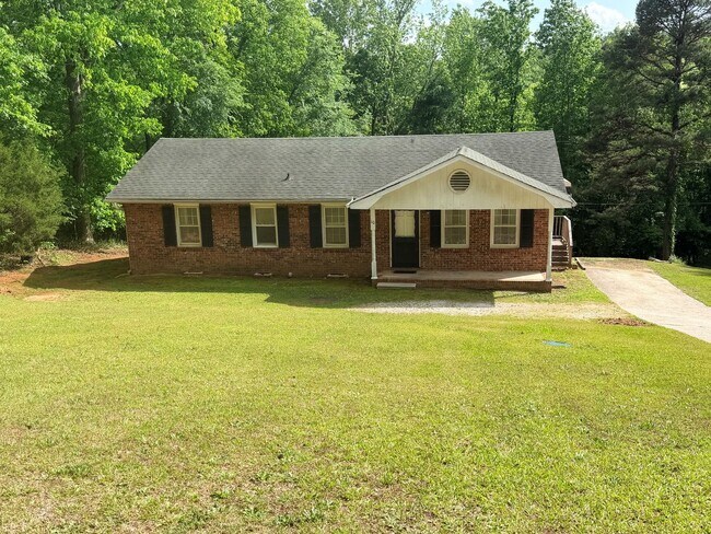 Building Photo - 10 Dogwood Ln