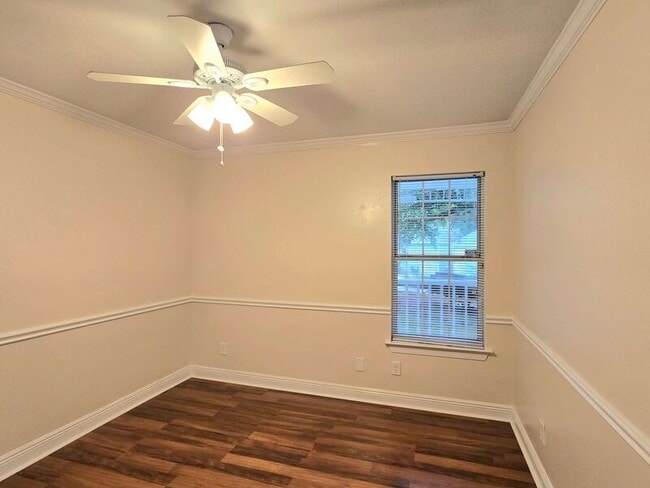 Building Photo - 10017 Foxrun Rd