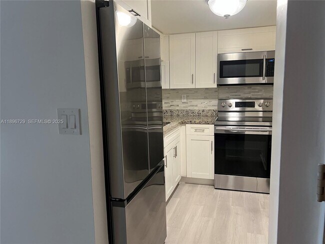 Building Photo - 11780 SW 18th St