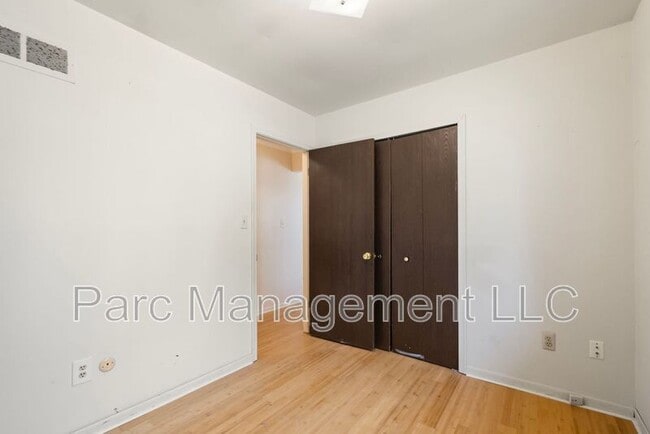 Building Photo - 2076 Harned St