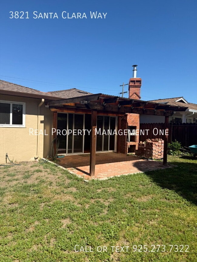 Building Photo - 3821 Santa Clara Way