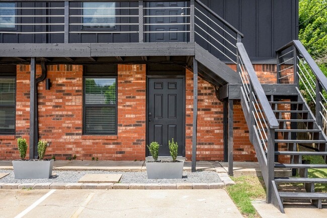 Building Photo - ONYX at 37th