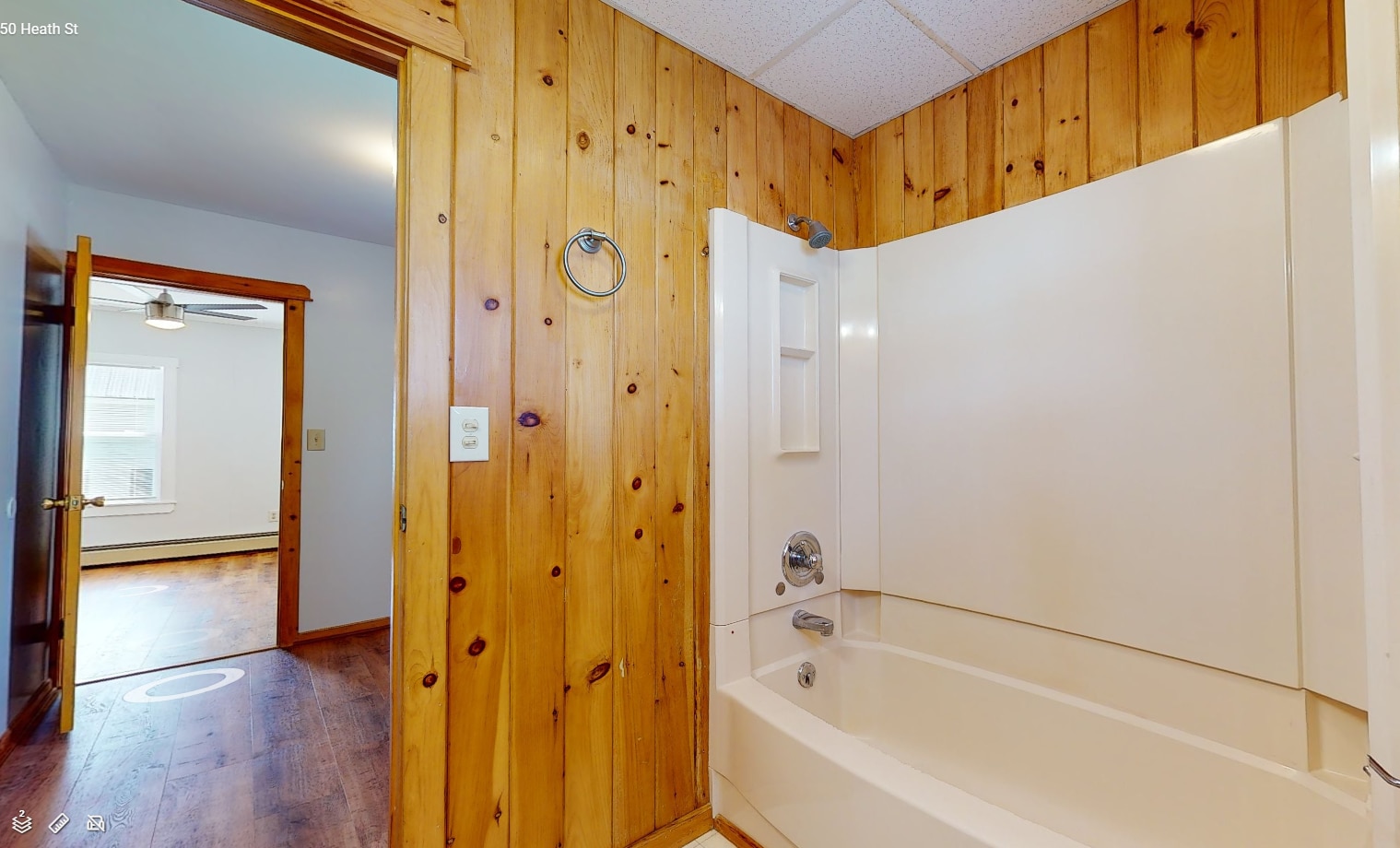 Bathroom - 50 Heath St
